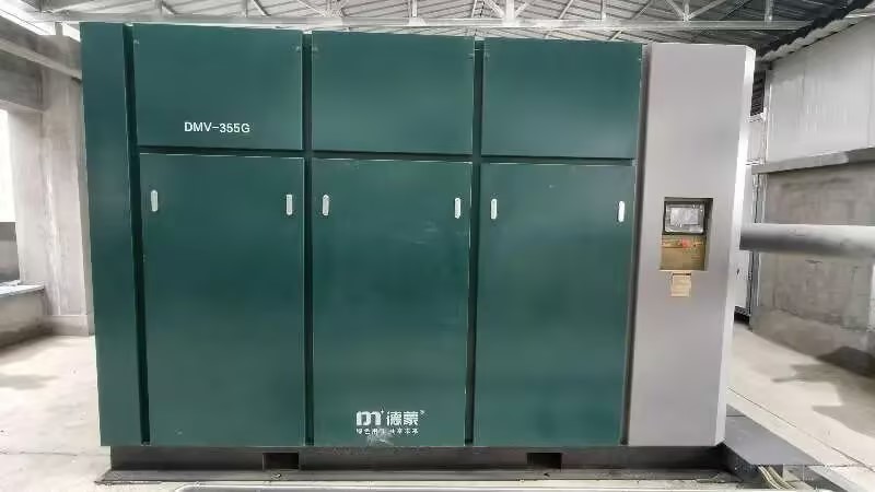 Caso de Estudio: El Compresor de Tornillo DMV-355G Optimiza la Producci&oacute;n en la Industria Aeroespacial