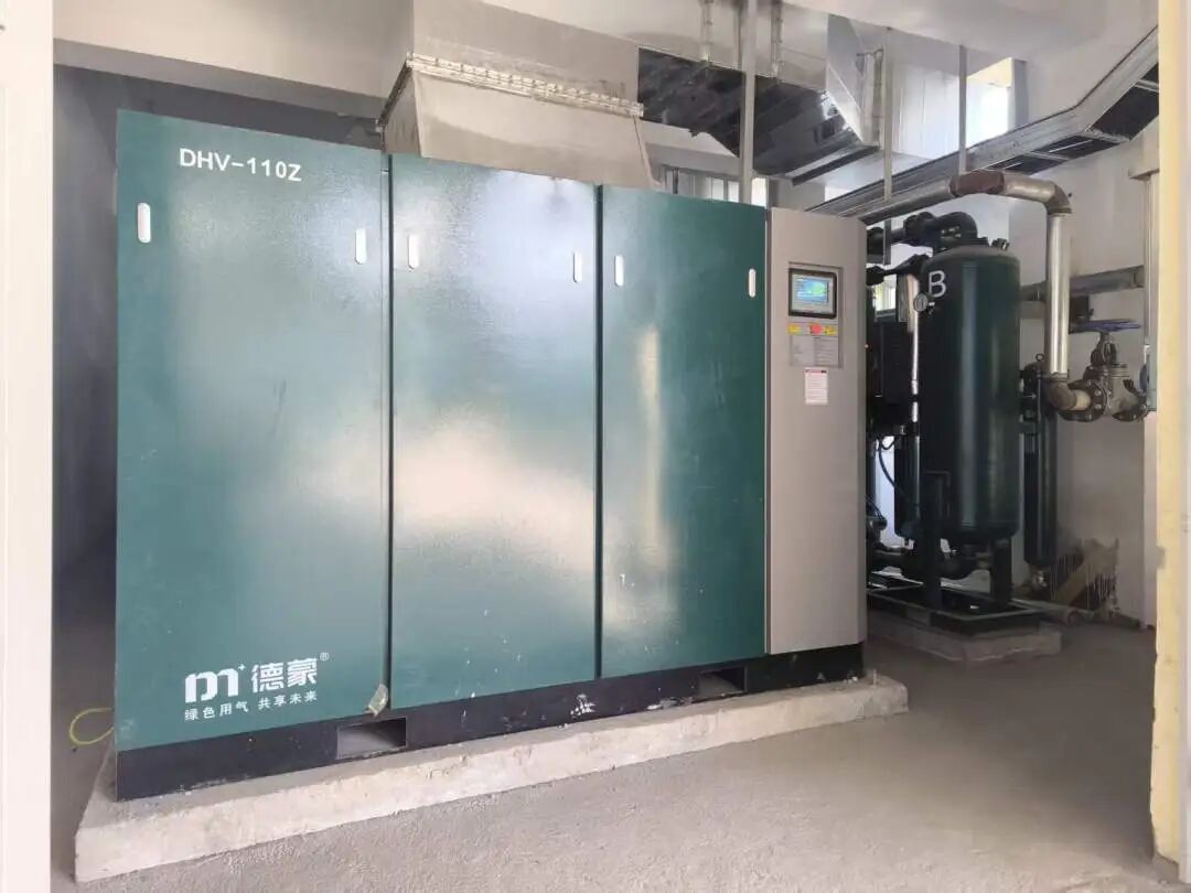ضواغط هواء لولبية ثنائية المراحل DREAM DHV-110Z: طلبية كبيرة لمصنع أسمنت